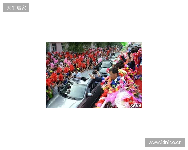 夺得湘超冠军！永州队球员乘坐花车回城，市民夹道欢迎