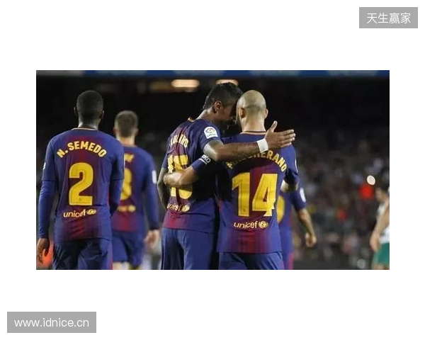 前教练:拉菲尼亚在攻防两端都能做贡献,他比登贝莱更全面 前教练:拉菲尼亚在攻防两端都能做贡献,他比登贝莱更全面