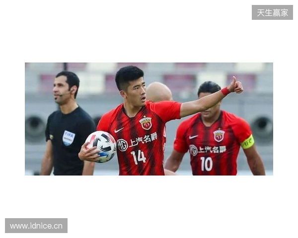 上海海港富盛经开6-1上海赛更达，李圣龙双响杨黔东获处子球