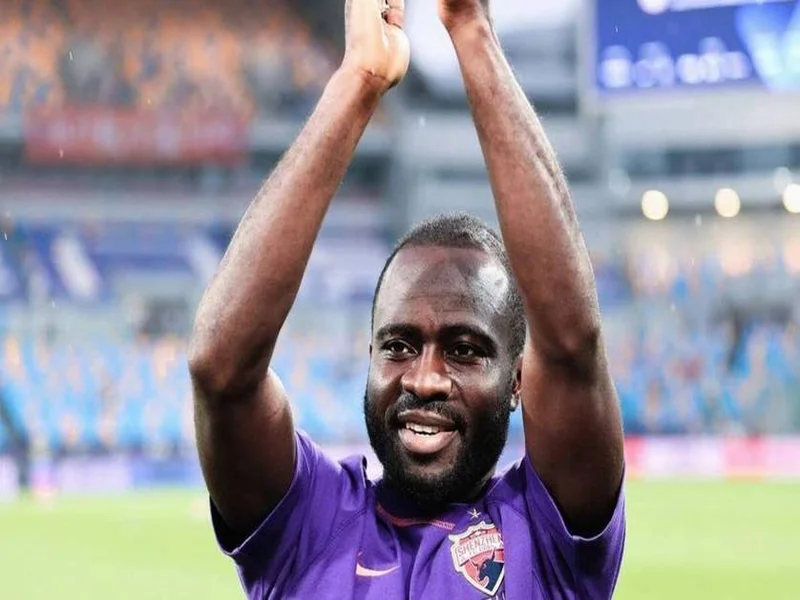 德转显示阿奇姆彭已经加盟大连英博,转会方式为自由转会