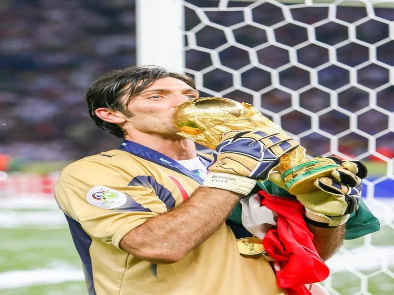 布冯:意大利队的水平远超附加赛级别,很难想象进不去世界杯